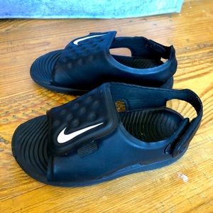 Nike Sunray toddler sandals